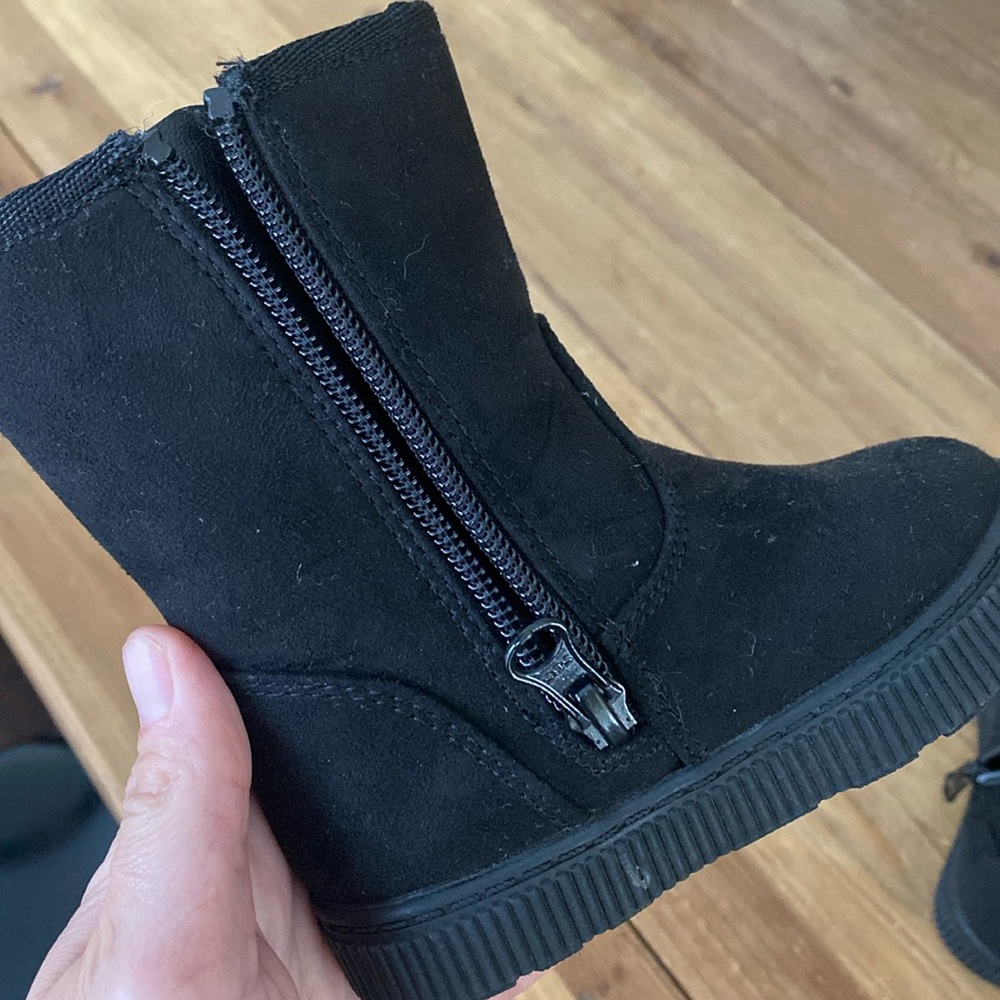 Cat and Jack black toddler zip up boots size 5